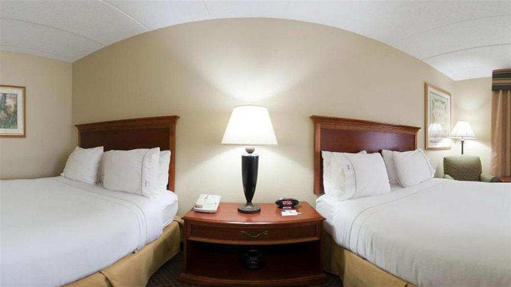 Holiday Inn Express Hotel & Suites Fort Wayne By Ihg Ellisville Bagian luar foto