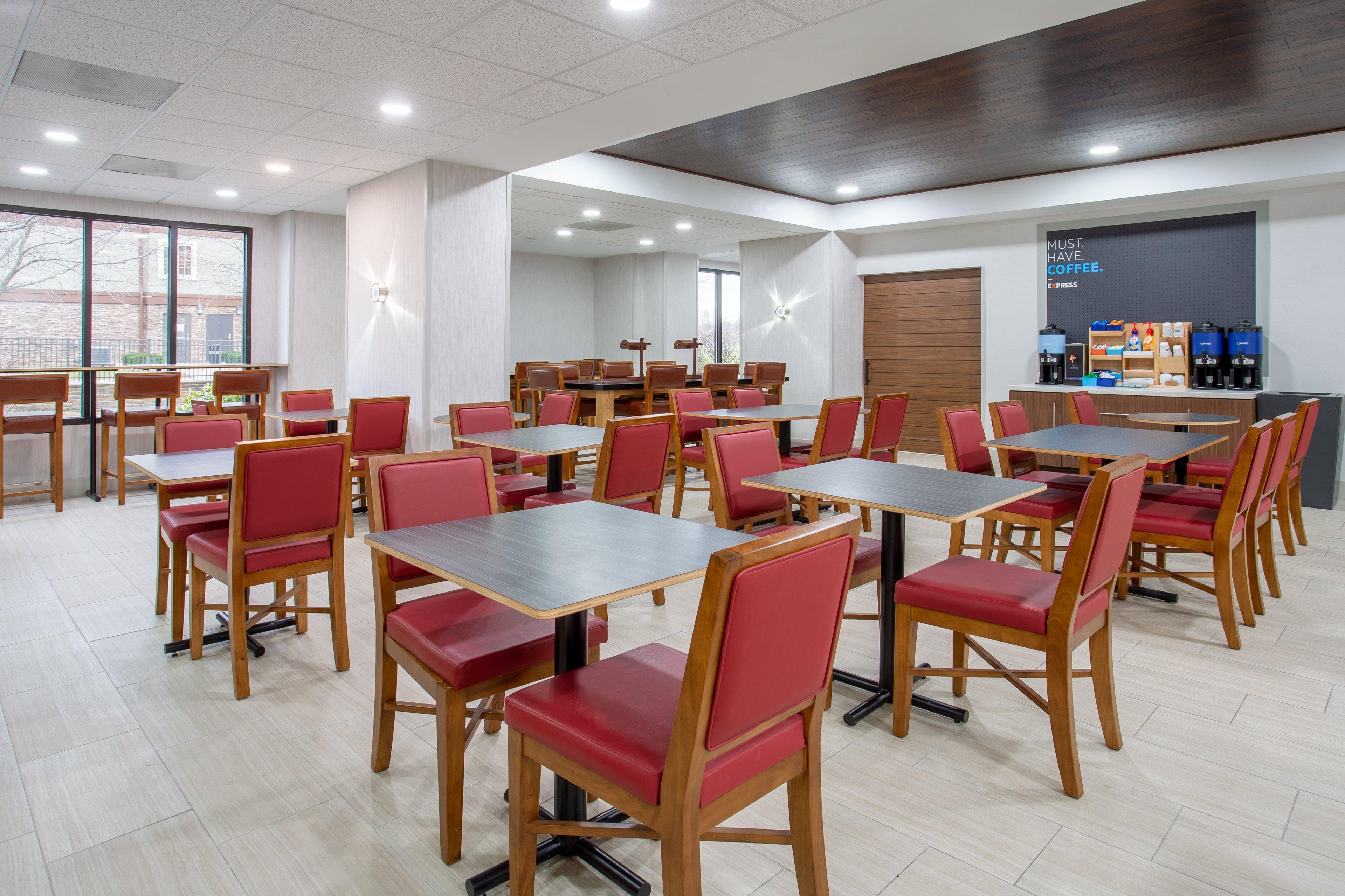 Holiday Inn Express Hotel & Suites Fort Wayne By Ihg Ellisville Bagian luar foto