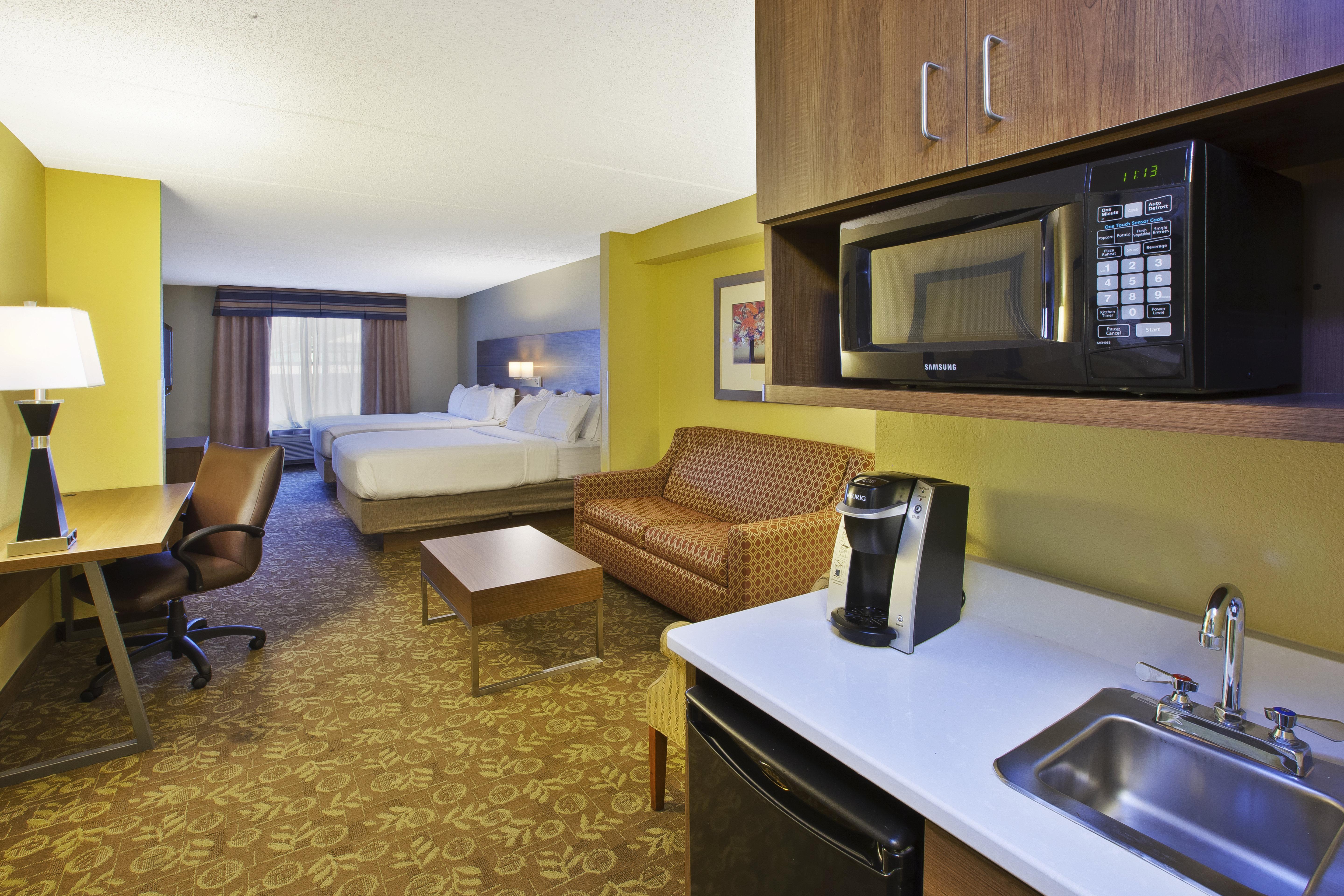 Holiday Inn Express Hotel & Suites Fort Wayne By Ihg Ellisville Bagian luar foto