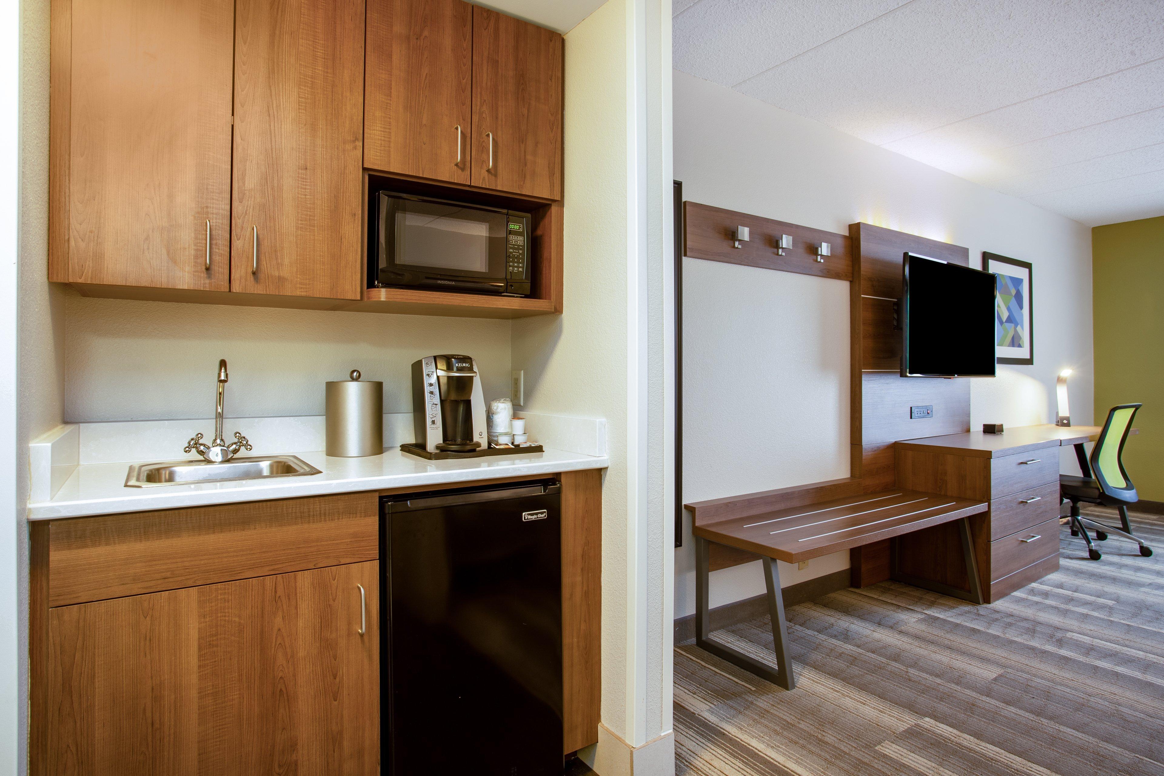 Holiday Inn Express Hotel & Suites Fort Wayne By Ihg Ellisville Bagian luar foto