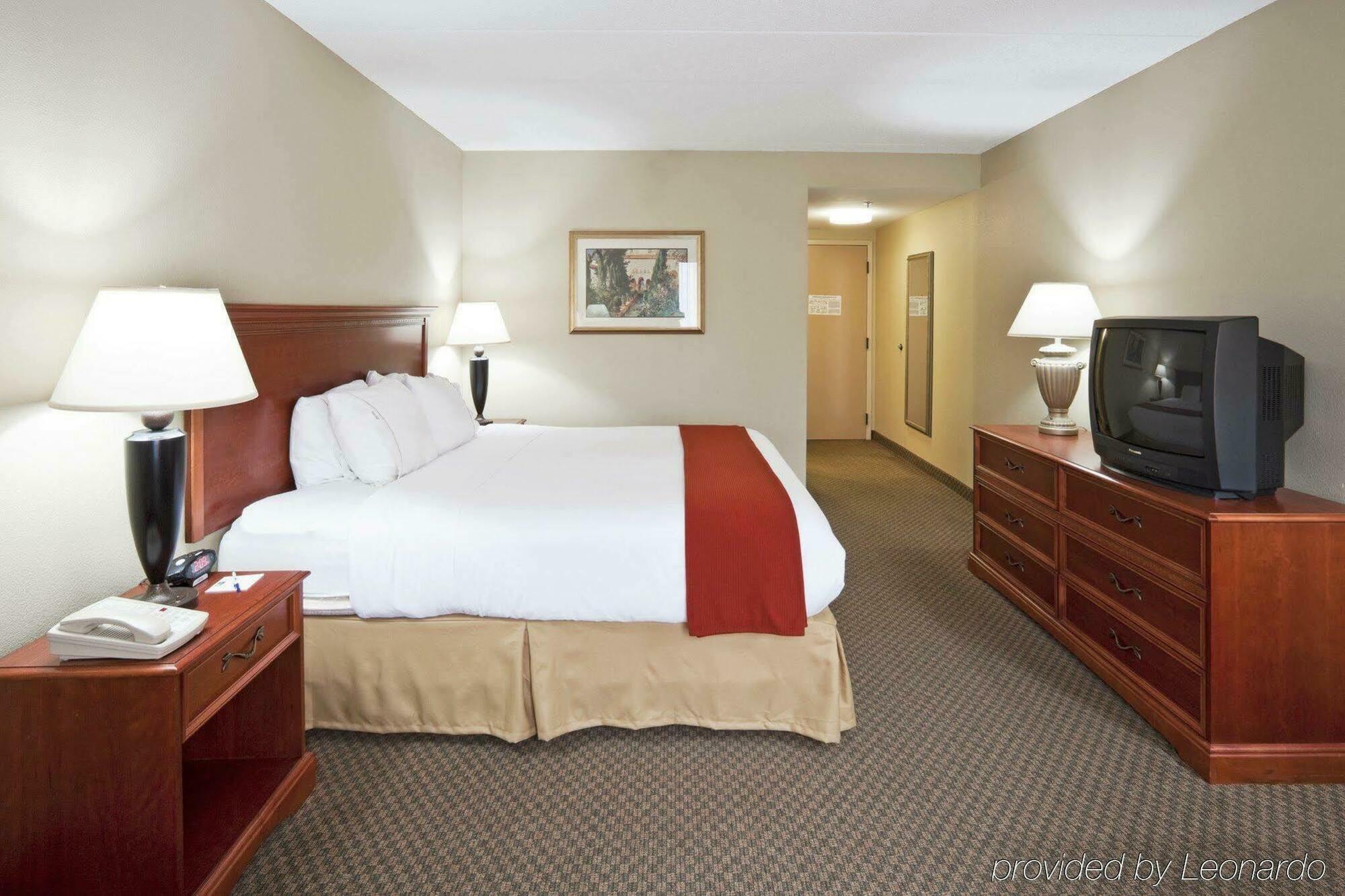 Holiday Inn Express Hotel & Suites Fort Wayne By Ihg Ellisville Bagian luar foto