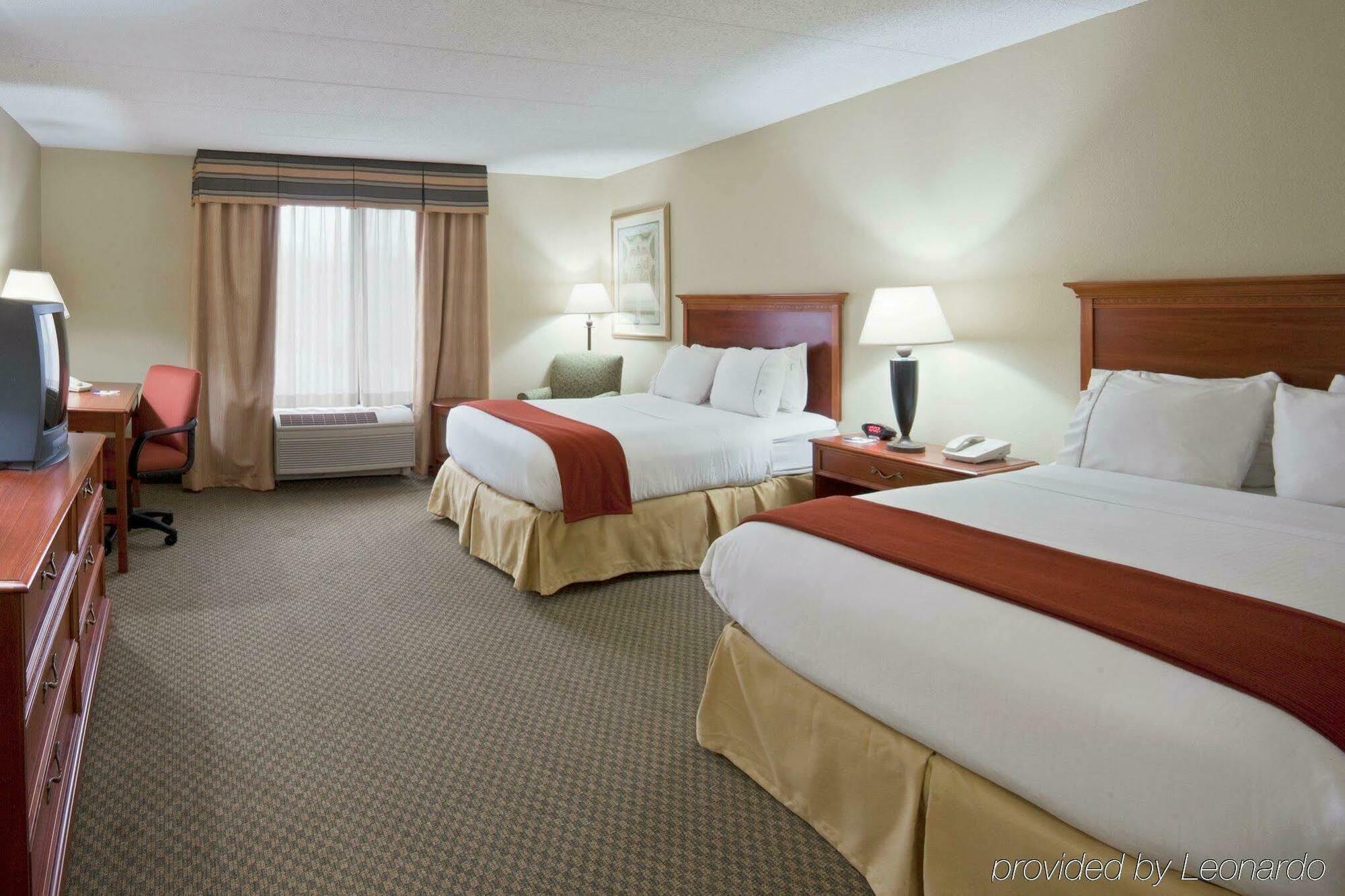 Holiday Inn Express Hotel & Suites Fort Wayne By Ihg Ellisville Bagian luar foto